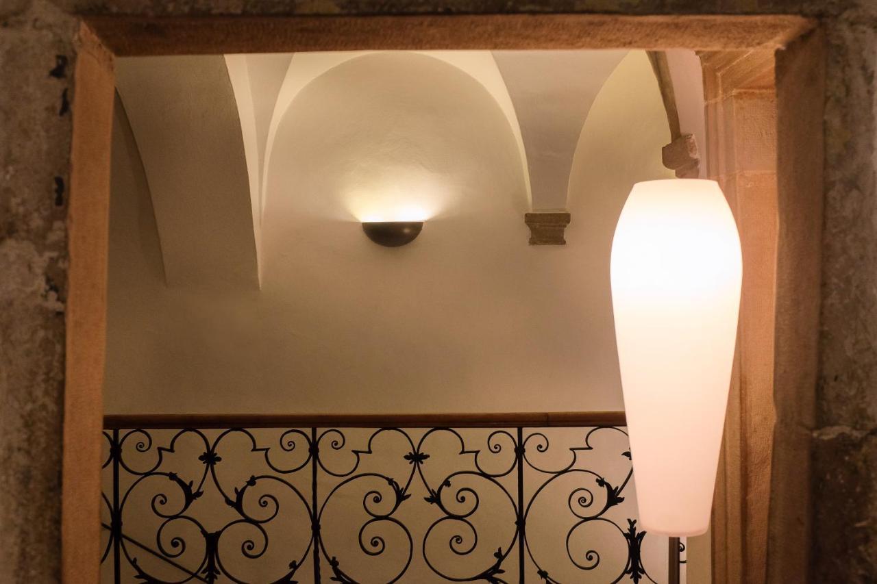 Weisses Roessl Hotel Caldaro Ngoại thất bức ảnh