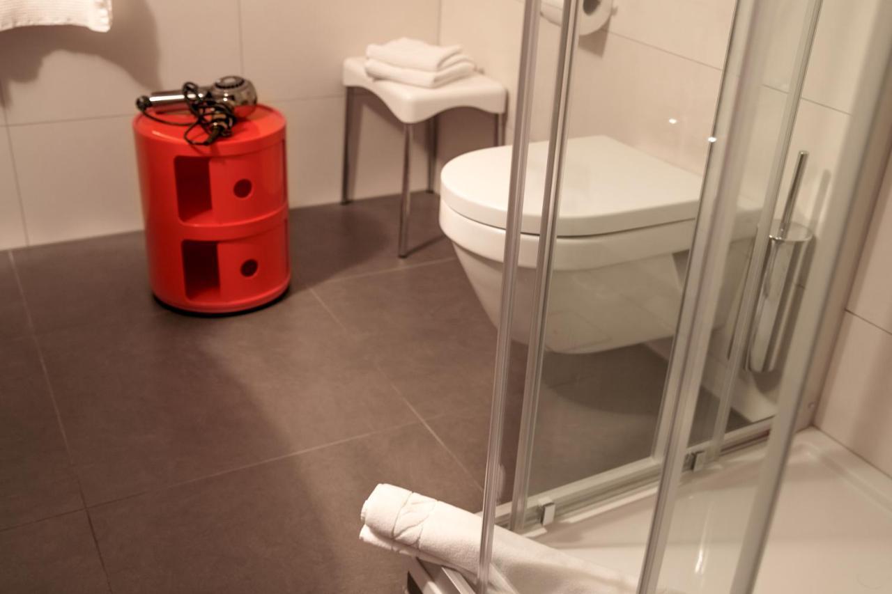 Weisses Roessl Hotel Caldaro Ngoại thất bức ảnh