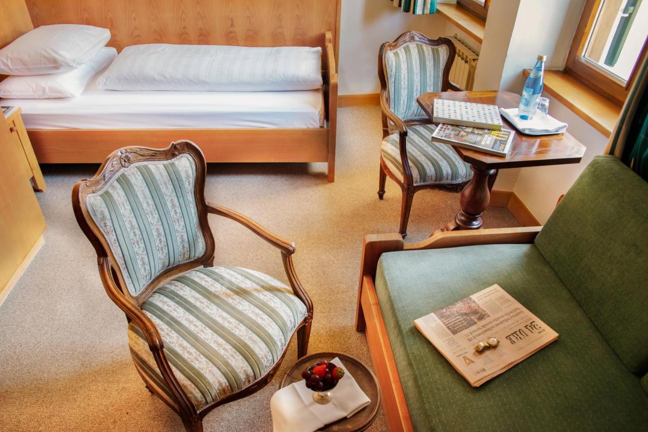 Weisses Roessl Hotel Caldaro Ngoại thất bức ảnh