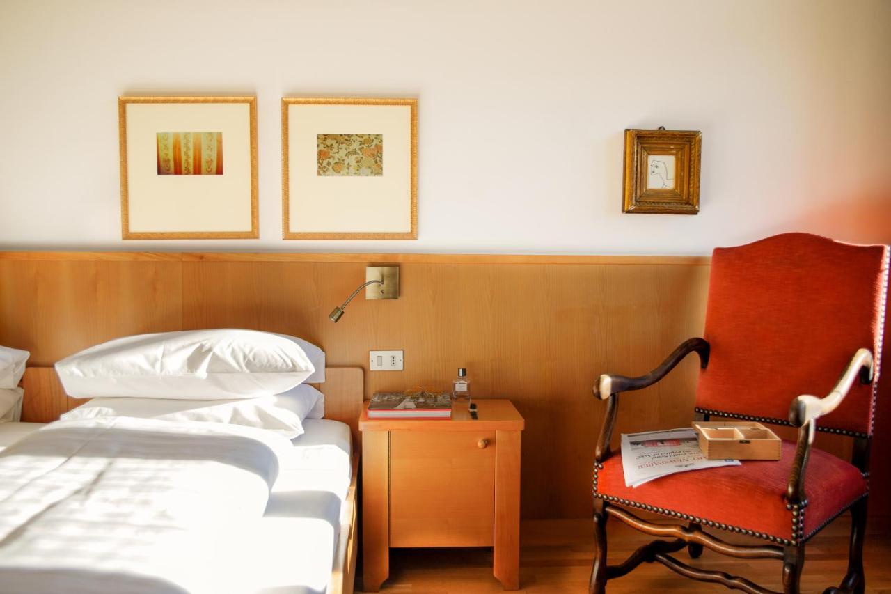 Weisses Roessl Hotel Caldaro Ngoại thất bức ảnh